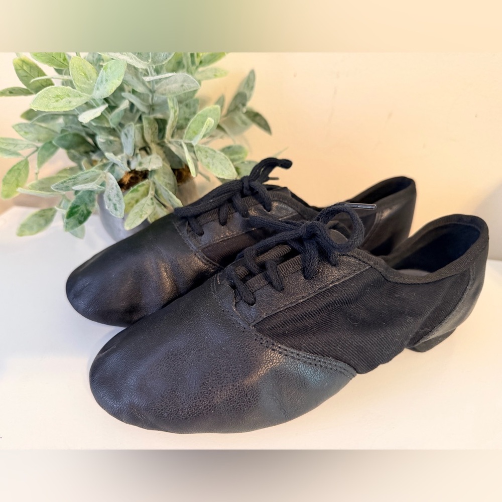 Capezio Black Leather & Fabric Split Sole Jazz Shoe